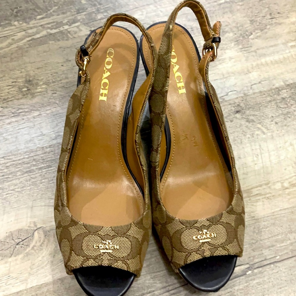 Coach women’s shoes in great condition
